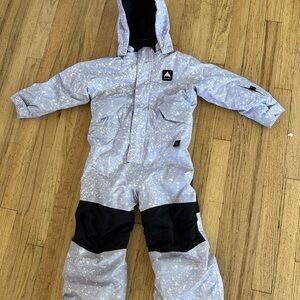 Burton 2L one piece 3T